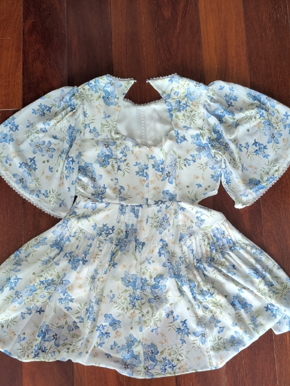 EVER NEW Jade Angel Sleeve Mini Dress - Picture 2 of 4